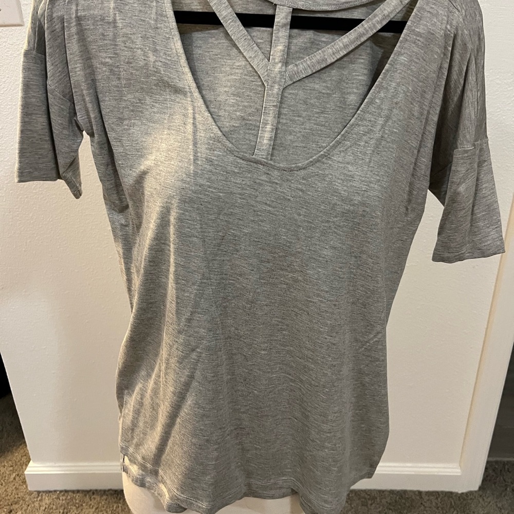 heather gray top